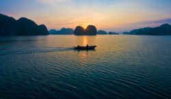 Sunrise in Halong bay